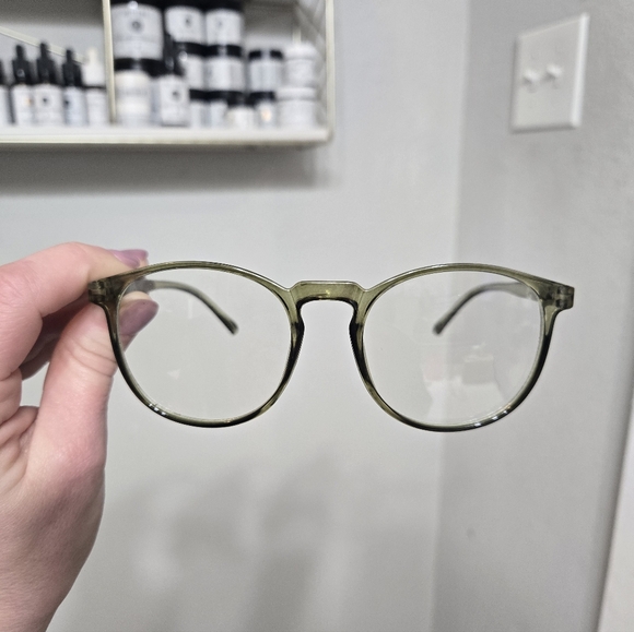 Stylish Green and Clear Blue Light Glasses Set - Picture 4 of 5